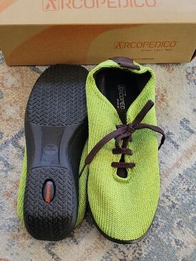 Arcopedico LS Green Knit Shoes